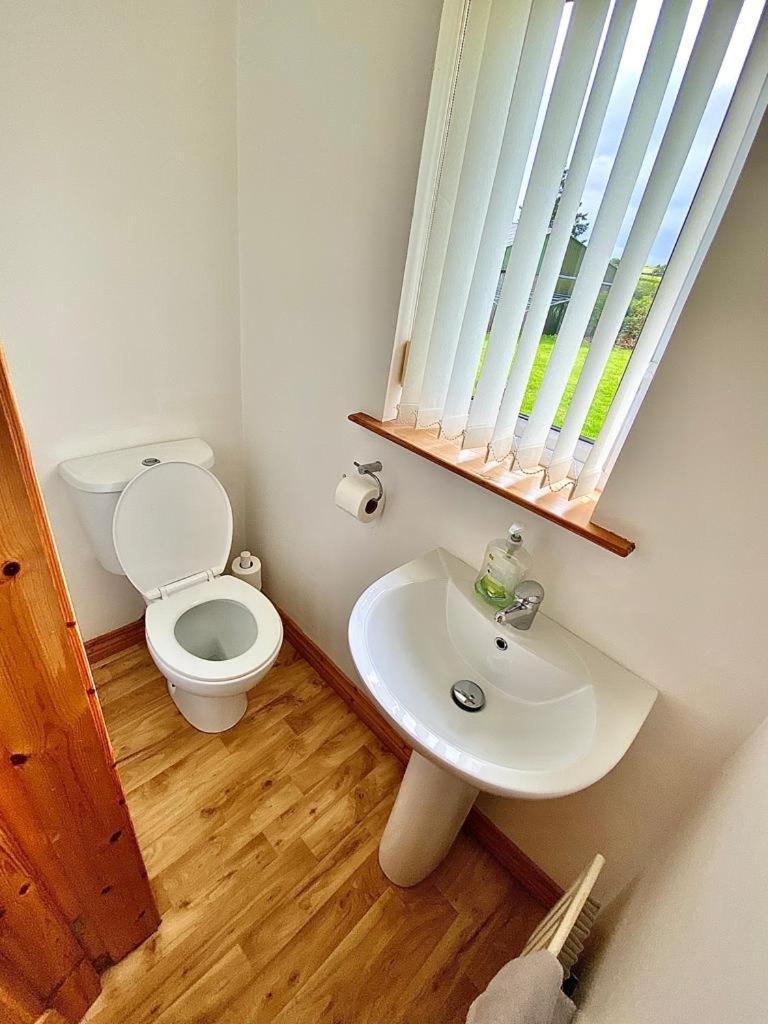 Quiet Farm Cottage Enniskillen Fermanagh ภายนอก รูปภาพ