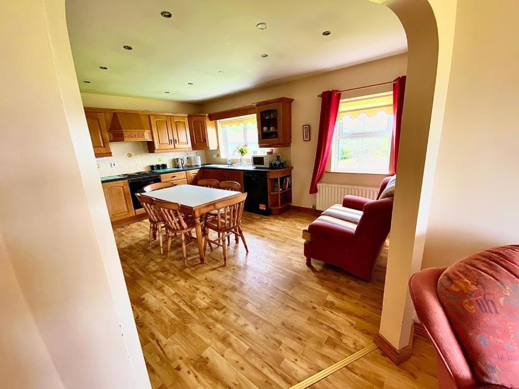 Quiet Farm Cottage Enniskillen Fermanagh ภายนอก รูปภาพ