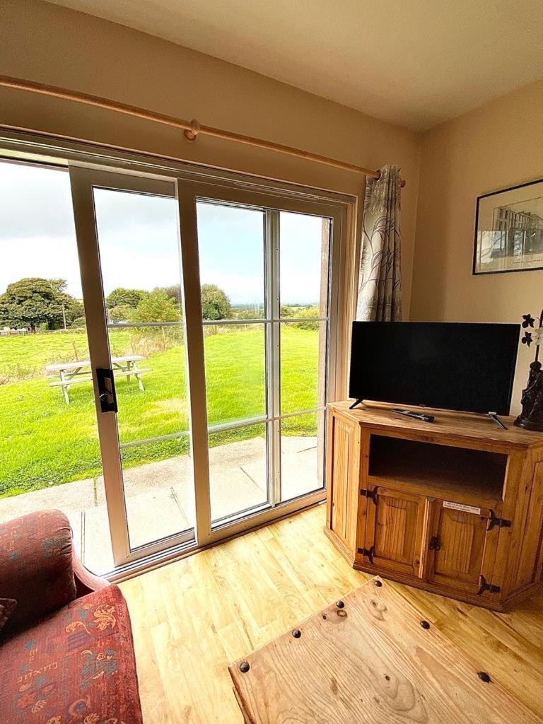 Quiet Farm Cottage Enniskillen Fermanagh ภายนอก รูปภาพ